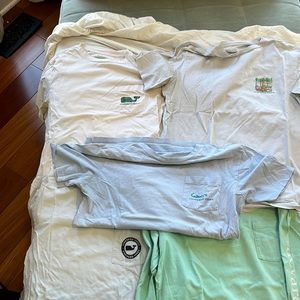 A bundle of five size small vineyard, vines T-shirts.